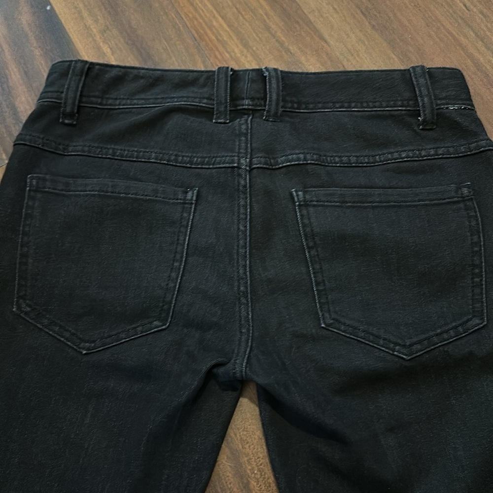 Free People Destroyed Ankle Raw Hem Skinny Jean-Black-Size 26-Distressed - Picture 5 of 13